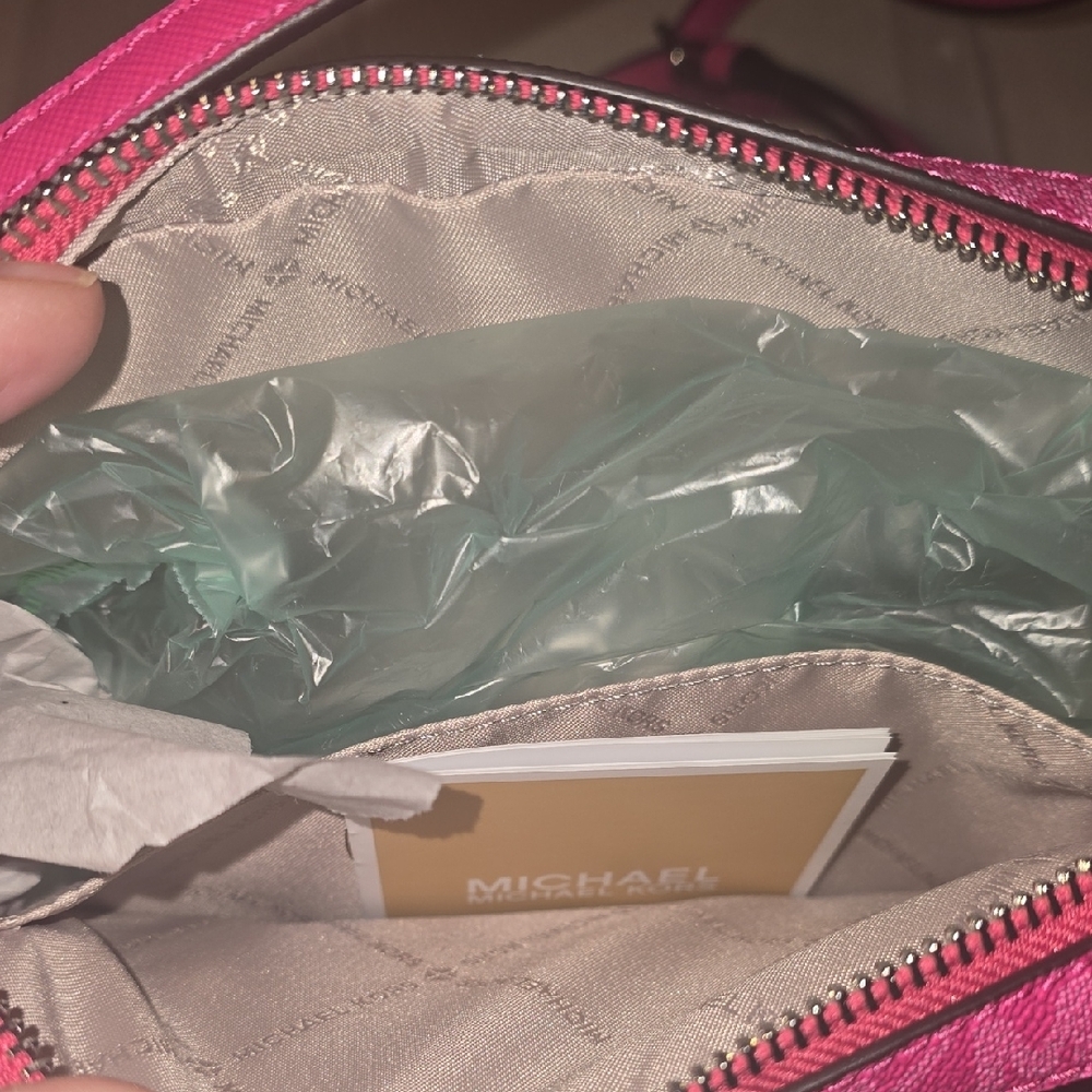 Michael Kors Authentic Jet Set Chain‎ Crossbody Dragonfruit - Picture 5 of 7